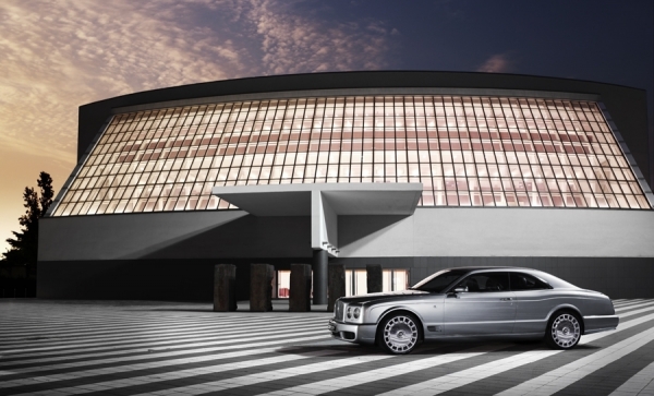 Photograph James Callaghan Bentley Brooklands Milan Italy on One Eyeland